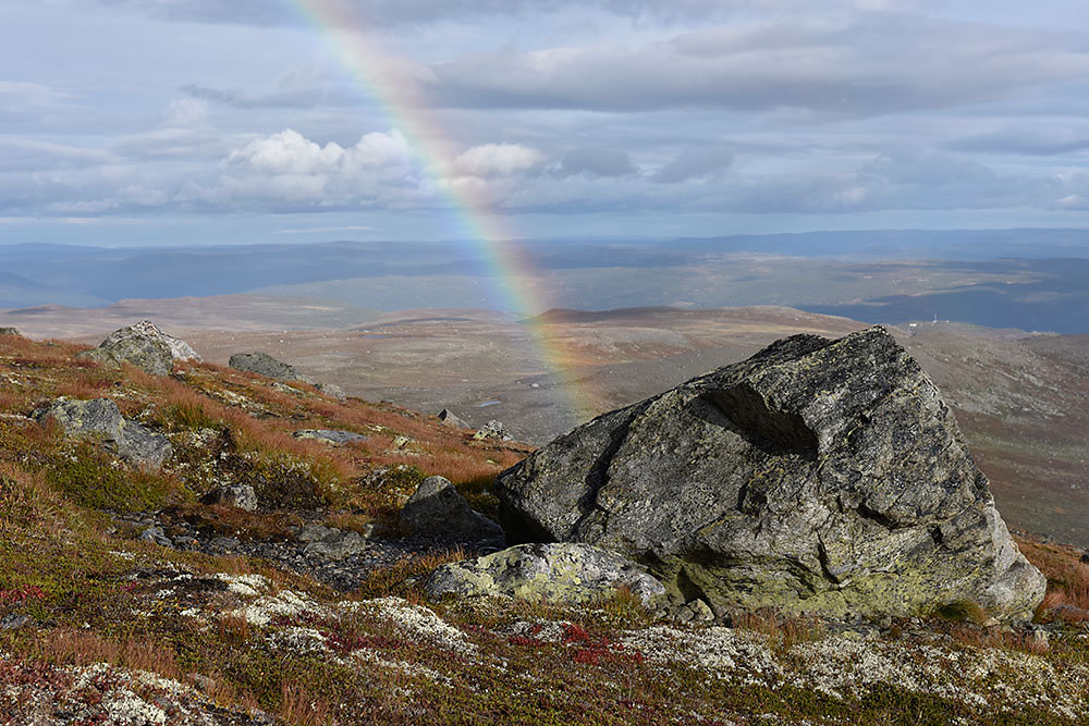 regenbogen-fjell-norwegen.jpg