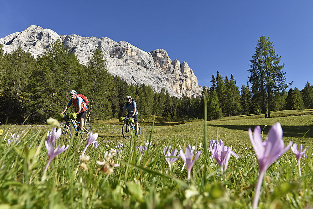 Biken-Dolomiten.JPG