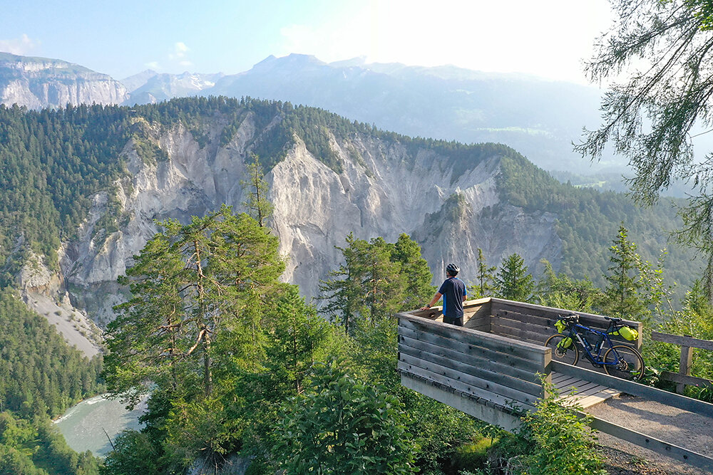 Rheinschlucht-Velo.jpg